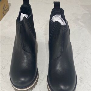 Chaco Black Ankle Boots with Elastic Panels